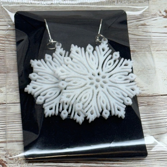 Jewelry - Snowflake Earrings - 3d printed design #1